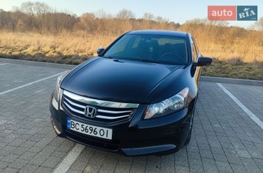 Седан Honda Accord 2012 в Львові