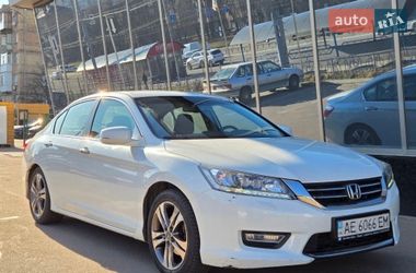 Седан Honda Accord 2013 в Киеве