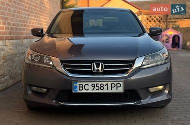 Седан Honda Accord 2015 в Львові