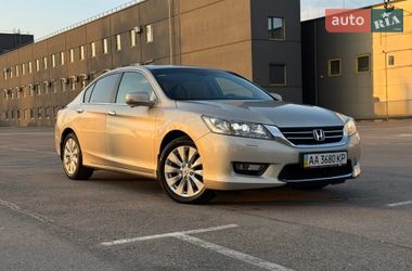 Седан Honda Accord 2013 в Киеве