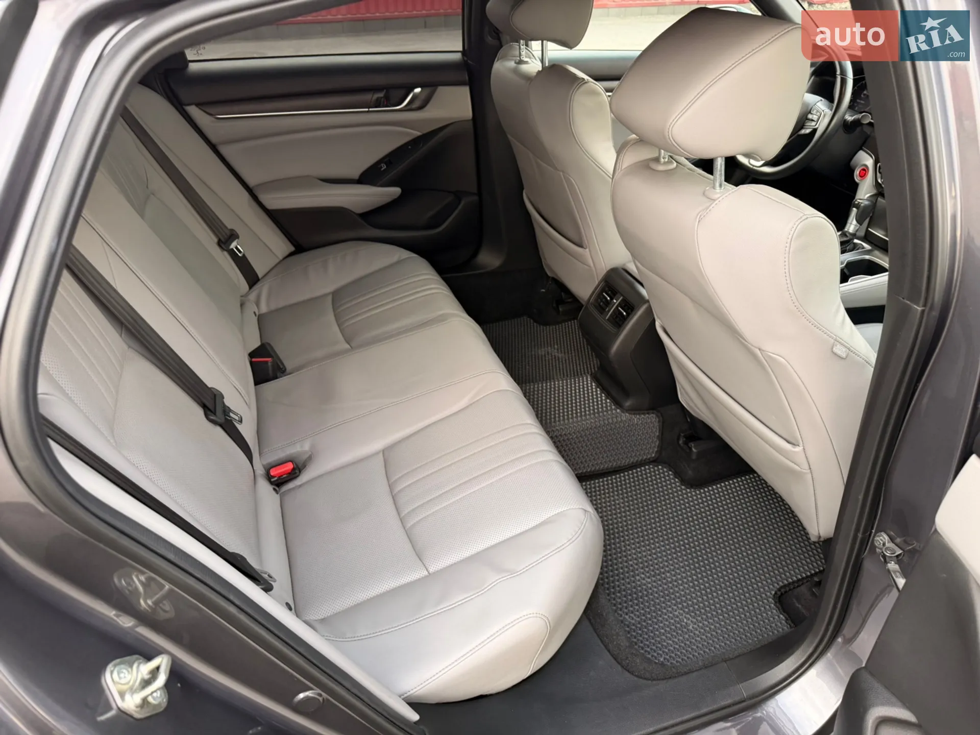 2018 Honda Accord - мініатюра 18