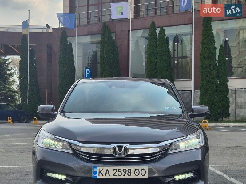 Седан Honda Accord 2016 в Днепре