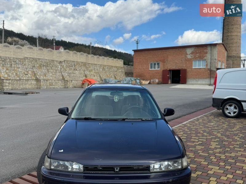 Седан Honda Accord 1992 в Могилев-Подольске фото 2 Седан Honda Accord 1992 в Могилев-Подольске