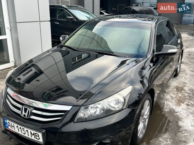 Седан Honda Accord 2012 в Києві