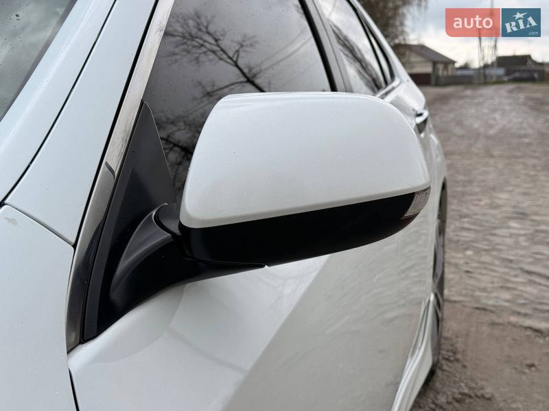 Седан Honda Accord 2012 в Охтирці