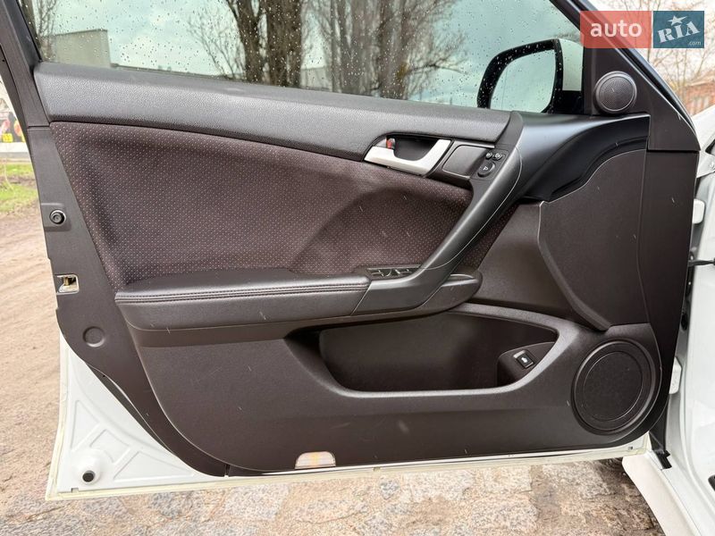 Седан Honda Accord 2012 в Охтирці