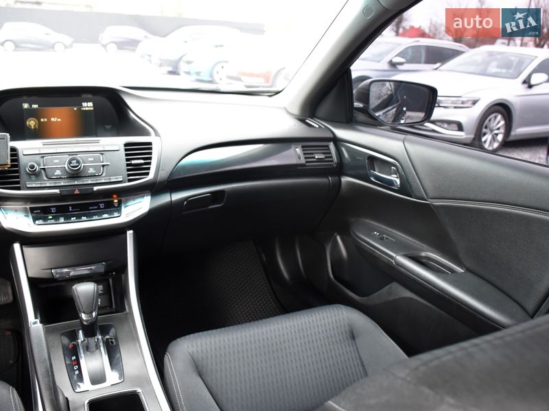 Седан Honda Accord 2014 в Дрогобичі