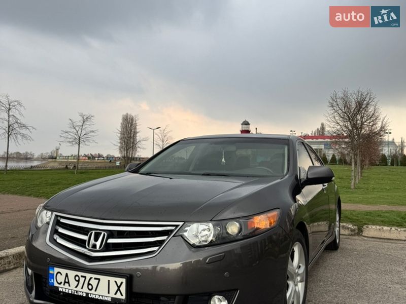 Седан Honda Accord 2010 в Черкассах