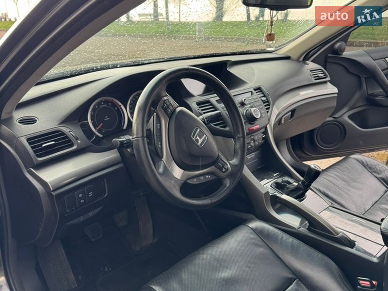 Седан Honda Accord 2010 в Черкассах