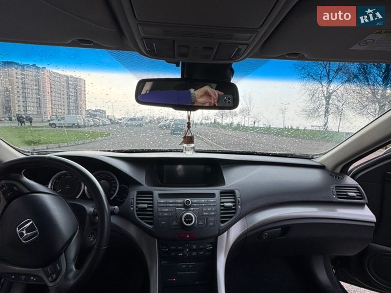 Седан Honda Accord 2010 в Черкассах