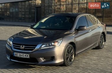 Седан Honda Accord 2015 в Днепре
