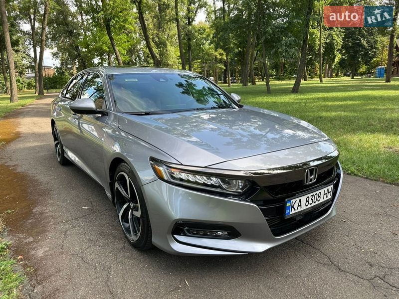 Седан Honda Accord 2020 в Киеве