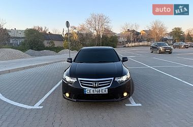 Седан Honda Accord 2011 в Кельменцах