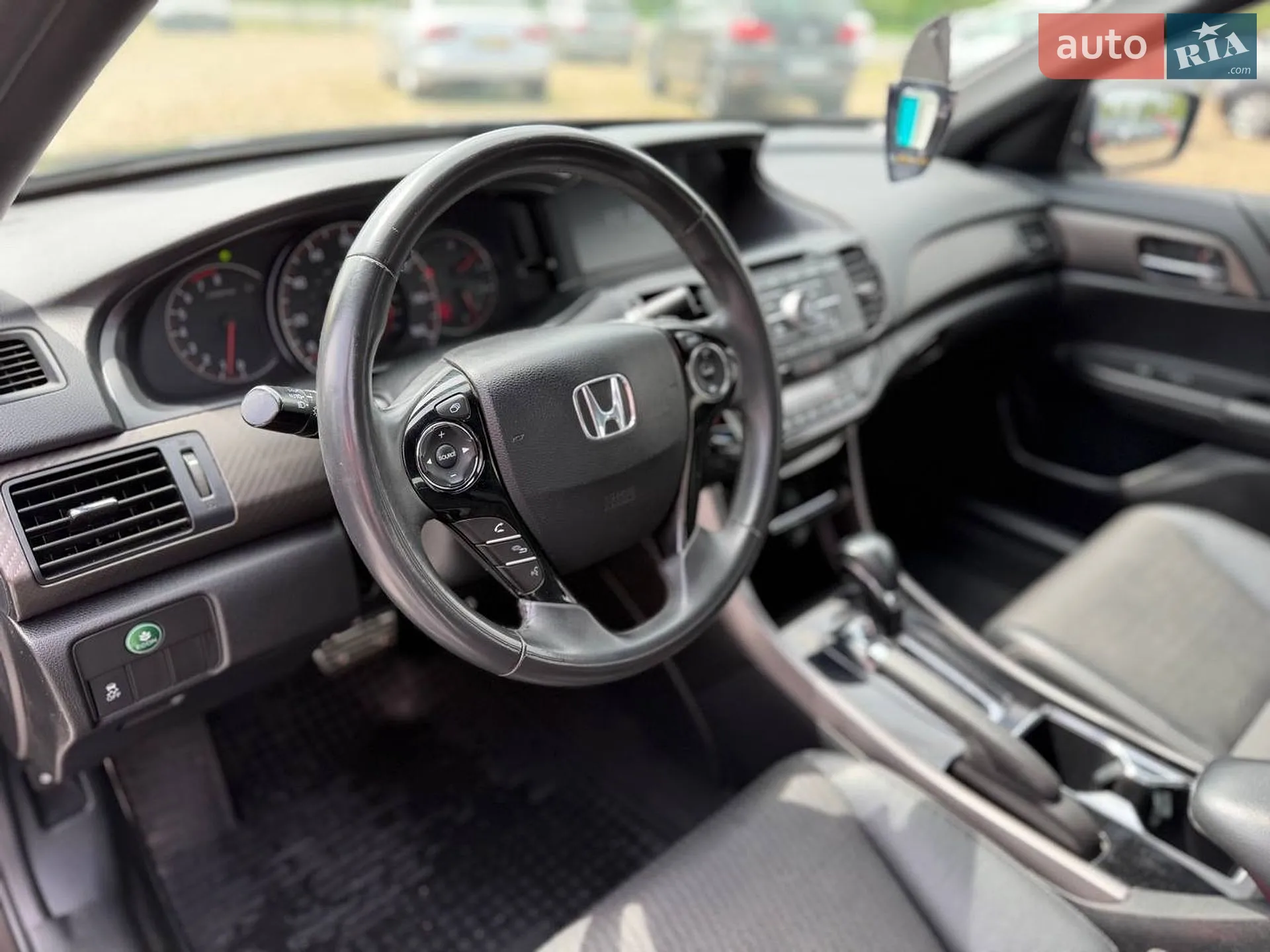 2015 Honda Accord - мініатюра 16