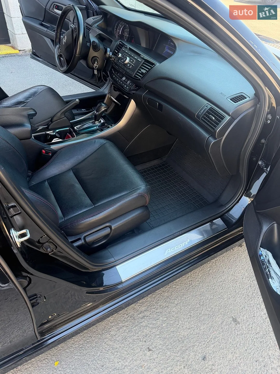 2017 Honda Accord - мініатюра 18