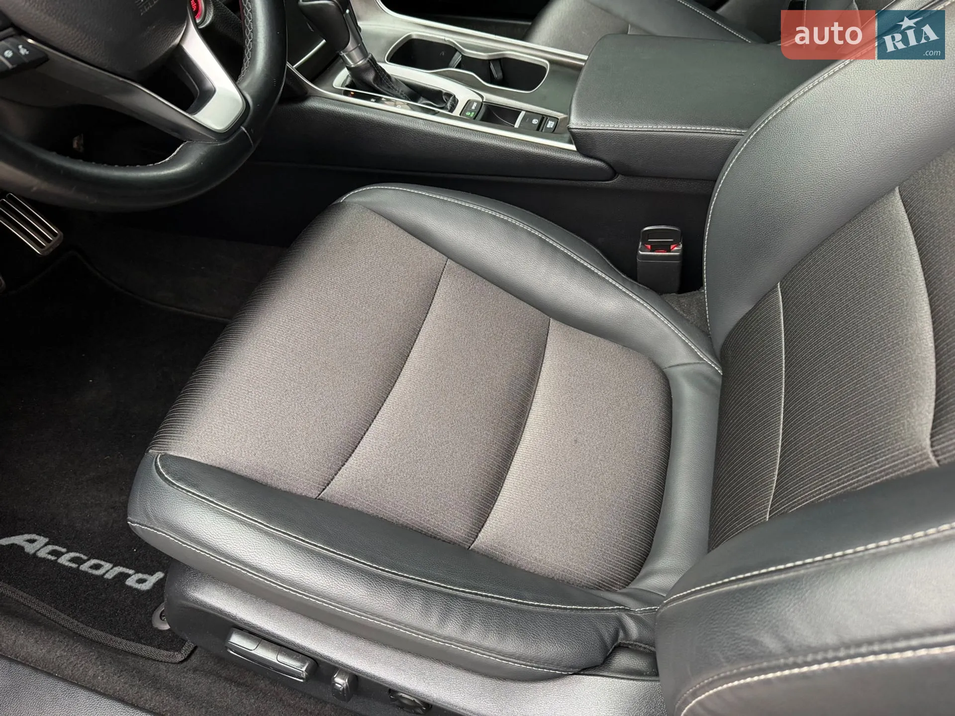 2018 Honda Accord - мініатюра 12