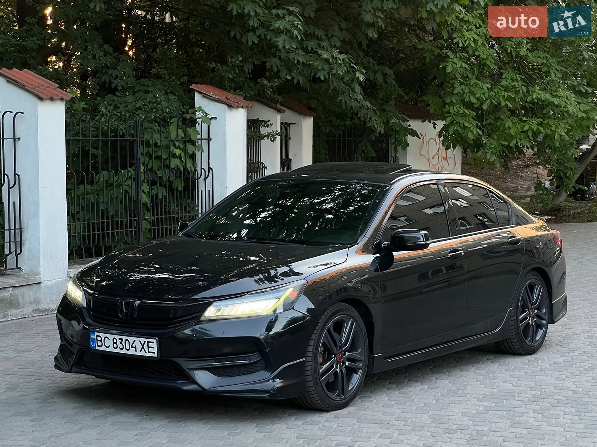 2017 Honda Accord - фото 1