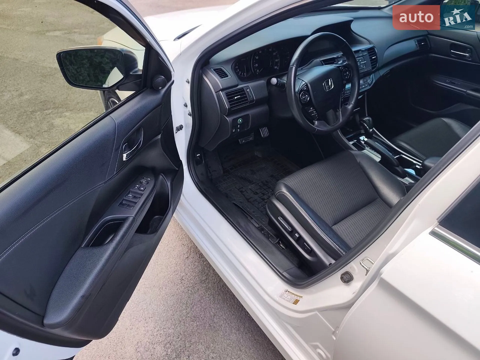 2016 Honda Accord - мініатюра 12