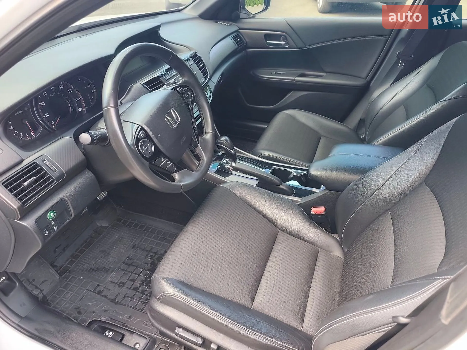 2016 Honda Accord - мініатюра 24