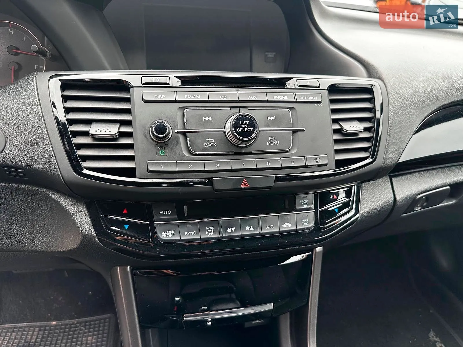 2016 Honda Accord - мініатюра 18