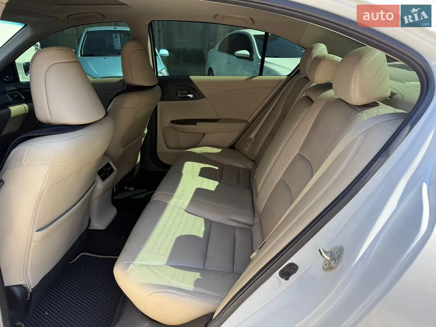 2015 Honda Accord - мініатюра 9