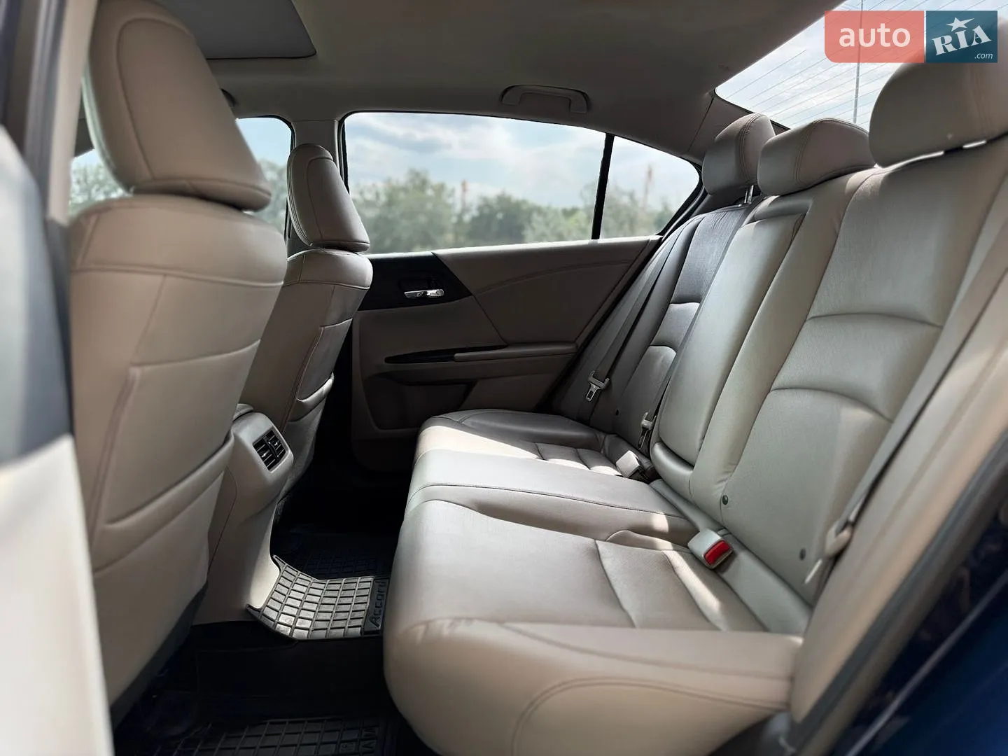 2015 Honda Accord - мініатюра 18