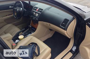 Седан Honda Accord 2005 в 