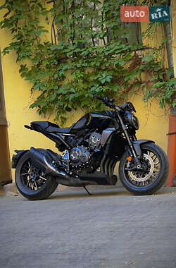 Мотоцикл Без обтекателей (Naked bike) Honda CB 1000R 2022 в 