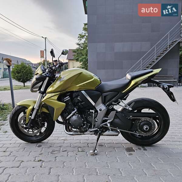 Мотоцикл Без обтекателей (Naked bike) Honda CB 1000R 2010 в Тернополе