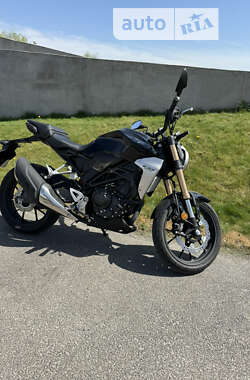 Мотоцикл Без обтекателей (Naked bike) Honda CB 300F 2021 в Днепре