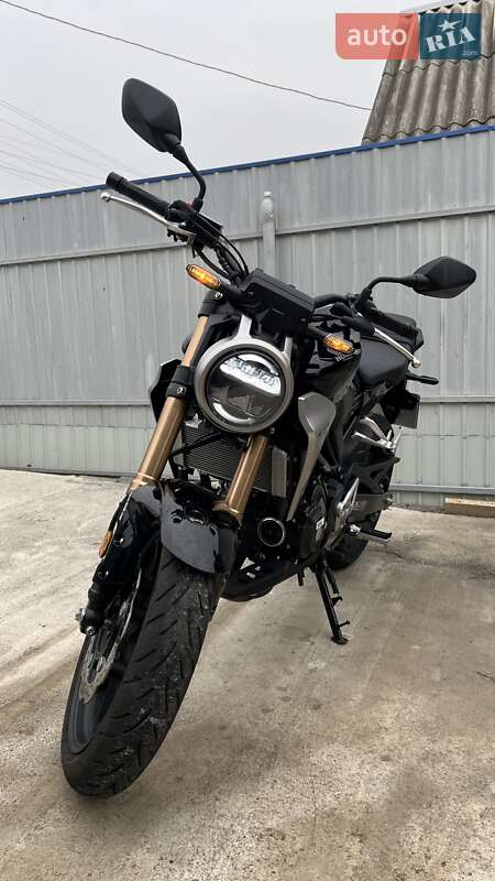 Мотоцикл Без обтекателей (Naked bike) Honda CB 300R 2021 в 