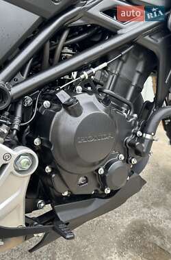 Мотоцикл Без обтекателей (Naked bike) Honda CB 300R 2021 в 
