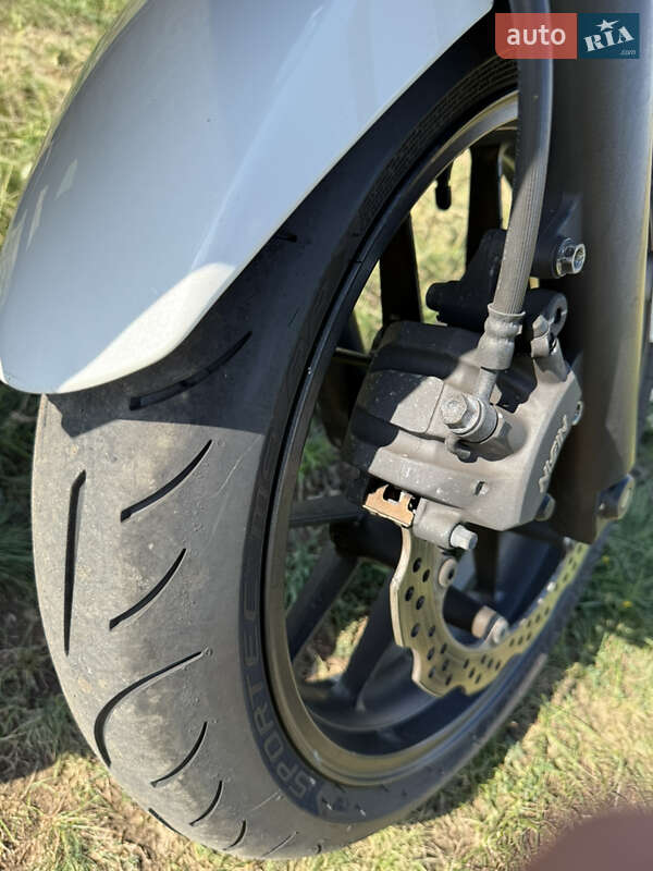 Мотоцикл Без обтекателей (Naked bike) Honda CB 400F 2013 в Лохвице фото 9 Мотоцикл Без обтекателей (Naked bike) Honda CB 400F 2013 в Лохвице