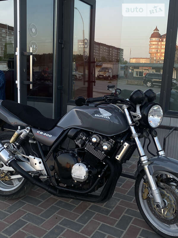 Мотоцикл Без обтекателей (Naked bike) Honda CB 400SF 2000 в Вараше