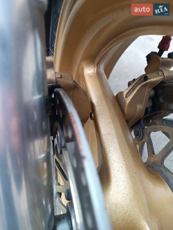 Мотоцикл Классік Honda CB 400SF 2003 в Слов'янську фото 25 Мотоцикл Классік Honda CB 400SF 2003 в Слов'янську