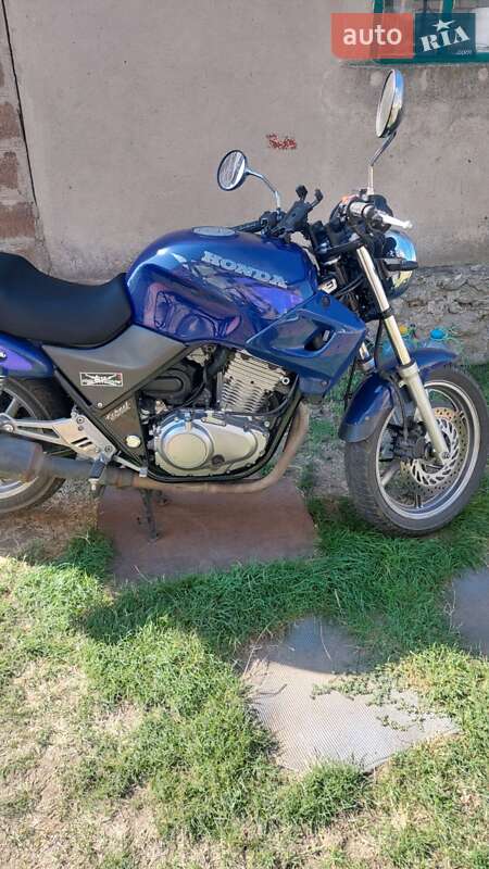 Мотоцикл Без обтекателей (Naked bike) Honda CB 500 1996 в 