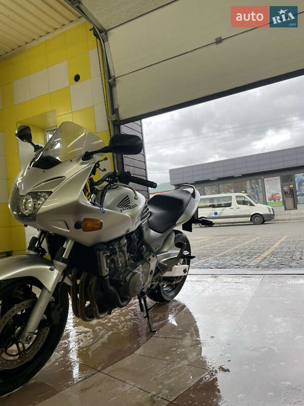 Мотоцикл Спорт-туризм Honda CB 600F Hornet 2001 в Гайвороне