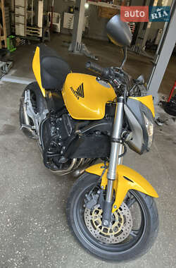 Мотоцикл Без обтекателей (Naked bike) Honda CB 600F Hornet 2011 в 