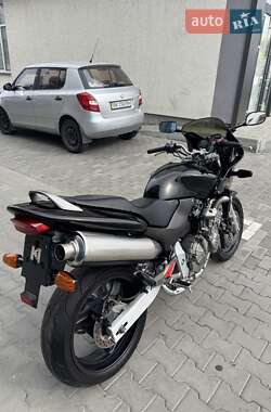 Мотоцикл Спорт-туризм Honda CB 600F Hornet 2000 в 