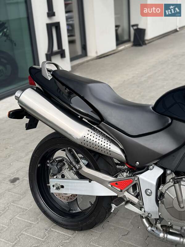 Мотоцикл Спорт-туризм Honda CB 600F Hornet 2000 в Ровно