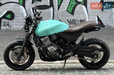 Мотоцикл Без обтекателей (Naked bike) Honda CB 600F Hornet 1998 в 
