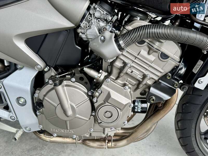 Мотоцикл Без обтекателей (Naked bike) Honda CB 600F Hornet 2004 в Хмельницком