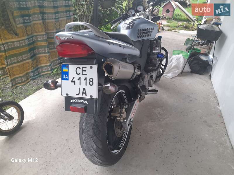 Мотоцикл Без обтекателей (Naked bike) Honda CB 600F Hornet 1998 в Черновцах