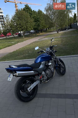 Мотоцикл Спорт-туризм Honda CB 600F Hornet 2000 в 