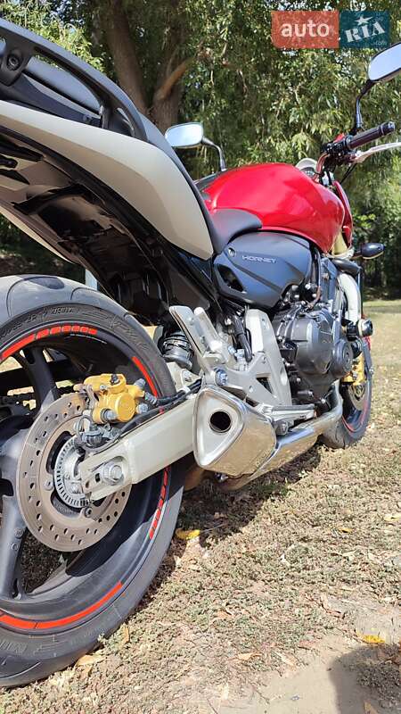 Спортбайк Honda CB 600F Hornet 2007 в Гадяче