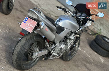 Мотоцикл Спорт-туризм Honda CB 600F Hornet 2001 в 