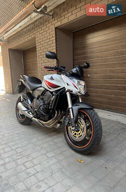 Спортбайк Honda CB 600F Hornet 2008 в Дніпрі