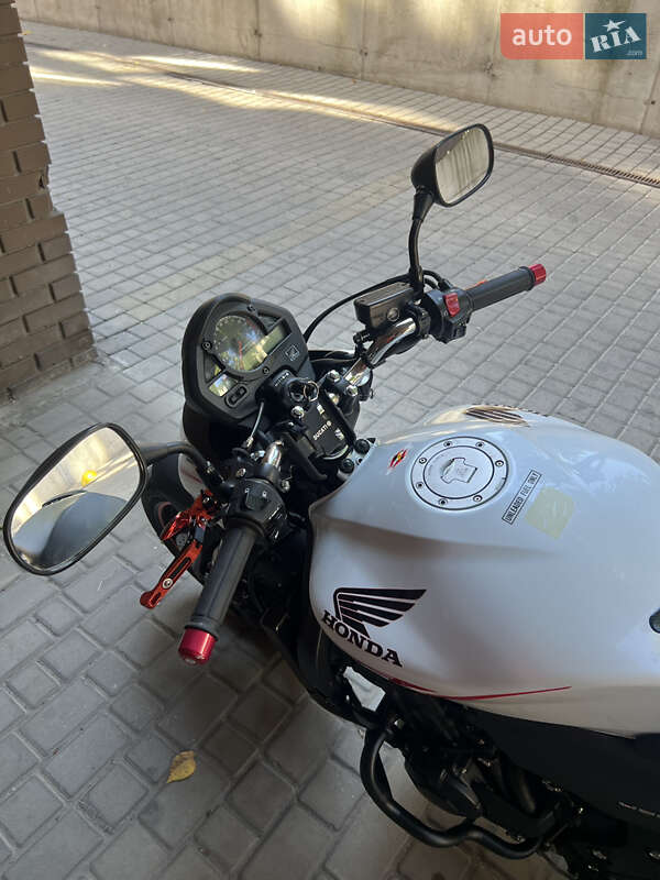 Спортбайк Honda CB 600F Hornet 2008 в Днепре фото 8 Спортбайк Honda CB 600F Hornet 2008 в Днепре