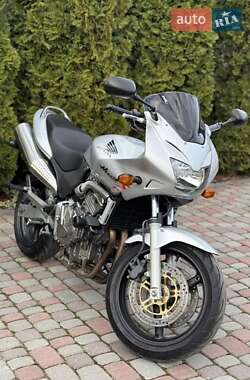 Мотоцикл Спорт-туризм Honda CB 600F Hornet 2002 в  Мотоцикл Спорт-туризм Honda CB 600F Hornet 2002 в