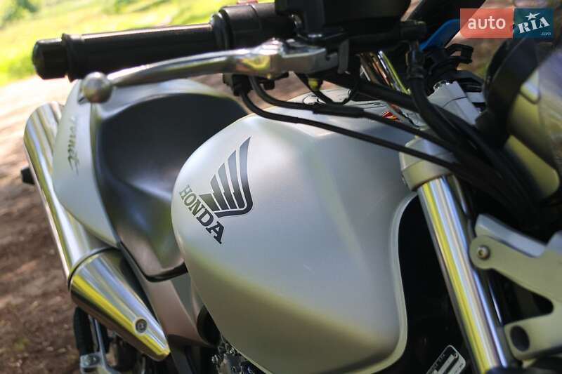 Мотоцикл Без обтекателей (Naked bike) Honda CB 600F Hornet 2004 в Виннице